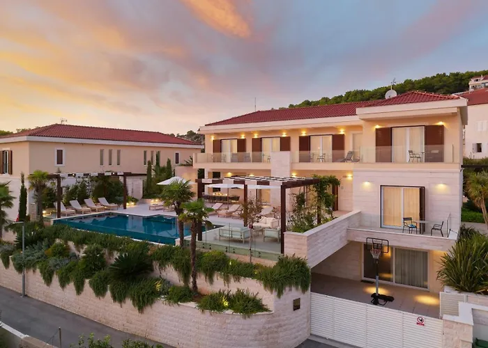 Luxury Hvar Deluxe Palace 1 With Heated Pool, Gym And Sauna *