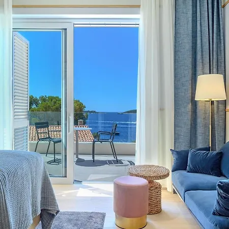 Luxury Hvar Deluxe Palace 1 With Heated Pool, Gym And Sauna