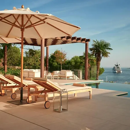 Luxury Hvar Deluxe Palace 1 With Heated Pool, Gym And Sauna