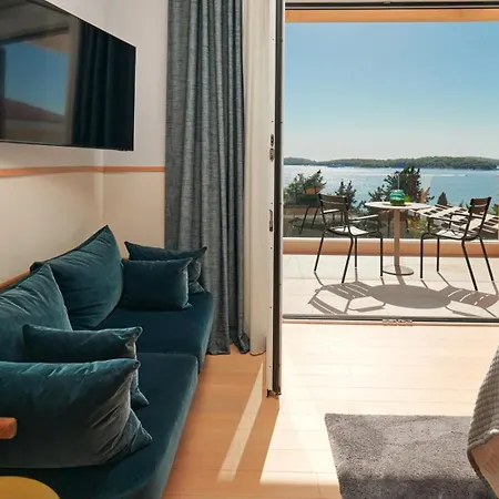 Luxury Hvar Deluxe Palace 1 With Heated Pool, Gym And Sauna