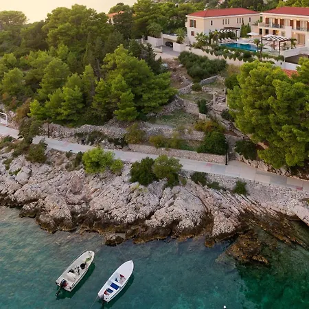 Luxury Hvar Deluxe Palace 1 With Heated Pool, Gym And Sauna