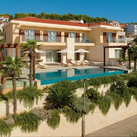 Luxury Hvar Deluxe Palace 1 With Heated Pool, Gym And Sauna Willa Hvar Town