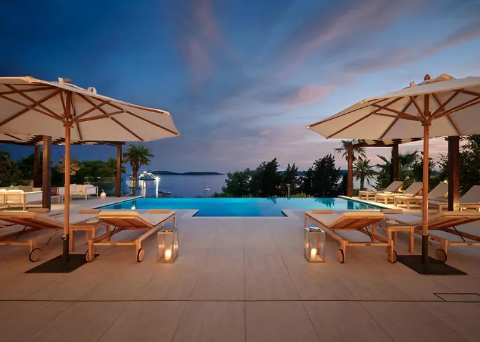 Luxury Hvar Deluxe Palace 1 With Heated Pool, Gym And Sauna Villa Hvar Town