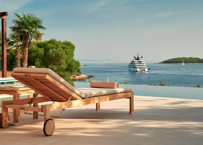 Luxury Hvar Deluxe Palace 1 With Heated Pool, Gym And Sauna