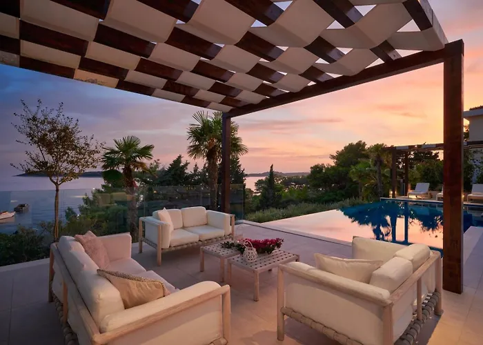 Villa Luxury Hvar Deluxe Palace 1 With Heated Pool, Gym And Sauna *