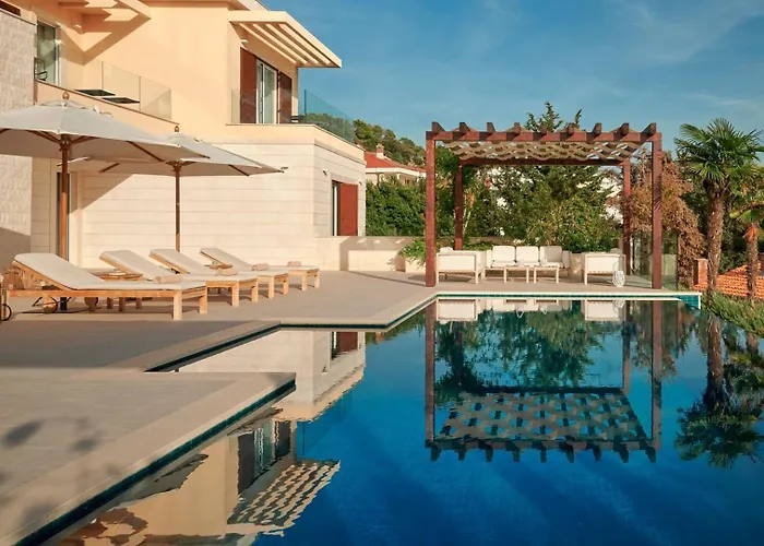 Luxury Hvar Deluxe Palace 1 With Heated Pool, Gym And Sauna * Hvar Town