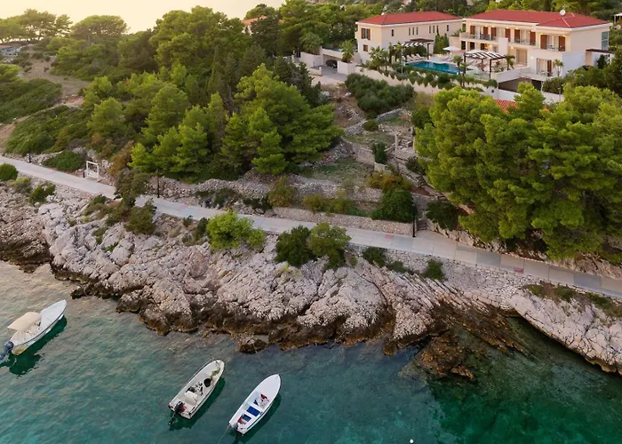 Luxury Hvar Deluxe Palace 1 With Heated Pool, Gym And Sauna