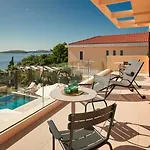 Vila Luxury Hvar Deluxe Palace 1 With Heated Pool, Gym And Sauna